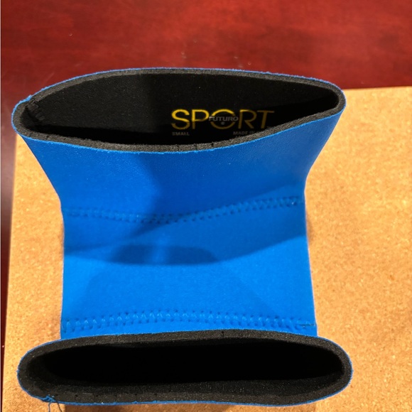 Knee Brace - Futuro Neoprene Sz Small - Picture 6 of 8
